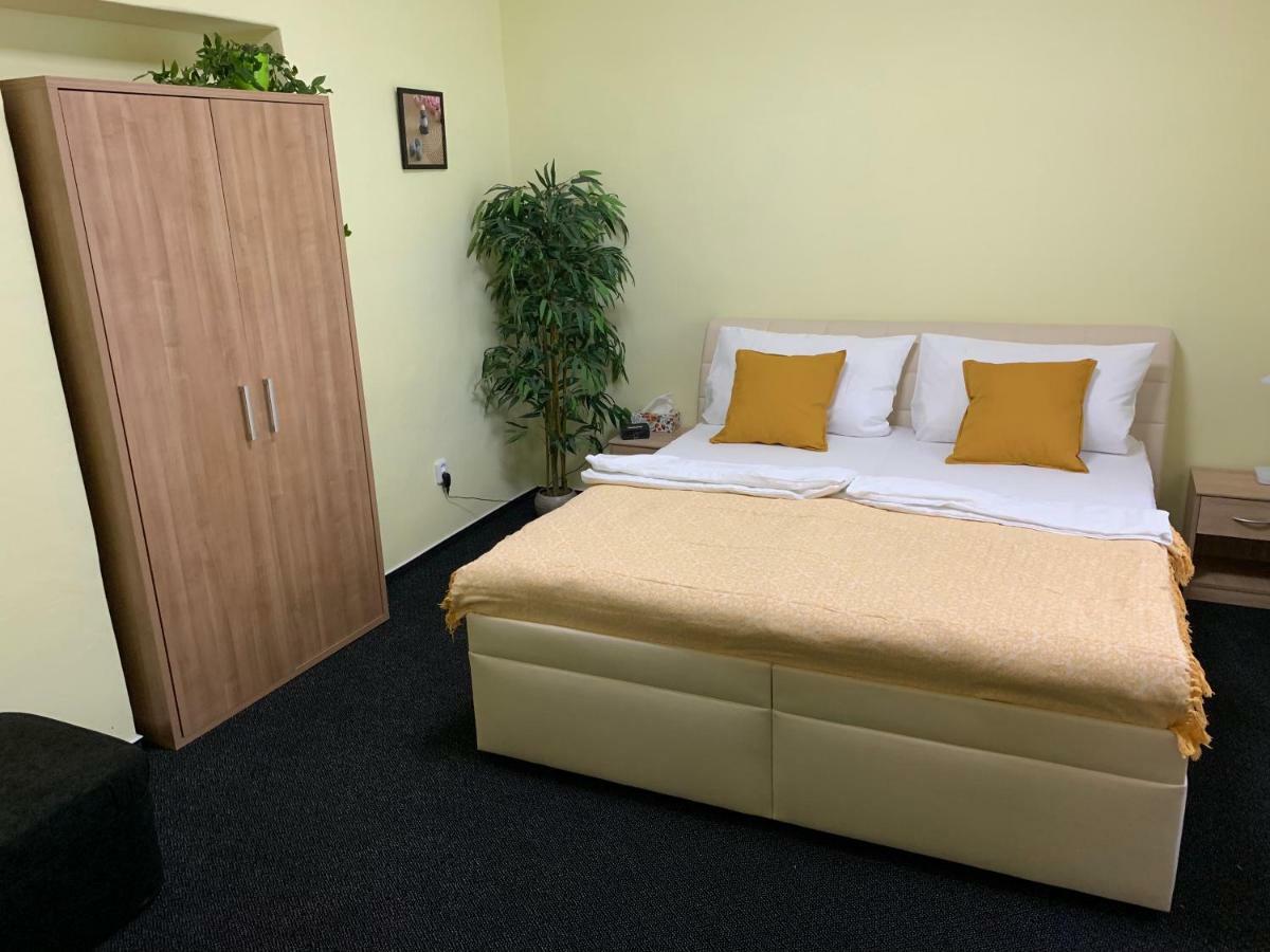 Apartmán Alesta Bruntál Esterno foto